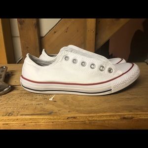 Women’s 8 white converse!